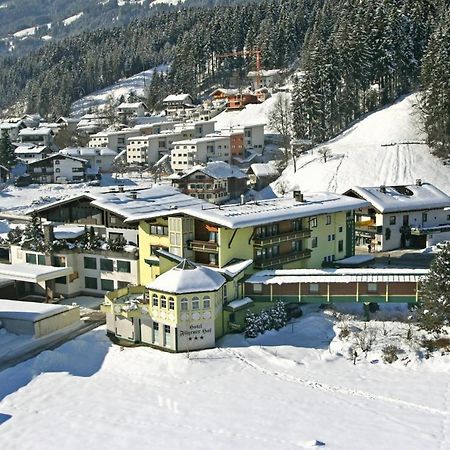 Apartment In Fuegen With A Shared Wellness Екстериор снимка