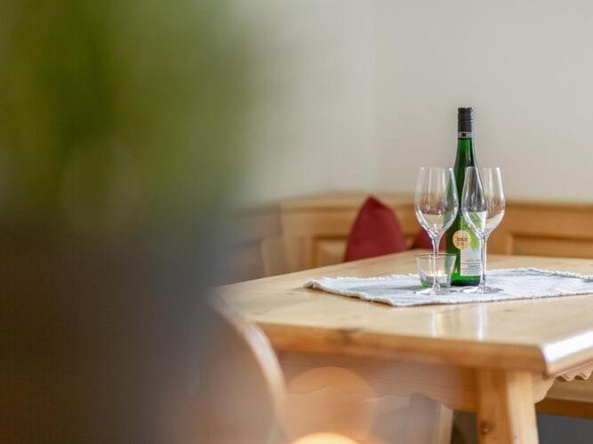 Apartment In Fuegen With A Shared Wellness Екстериор снимка
